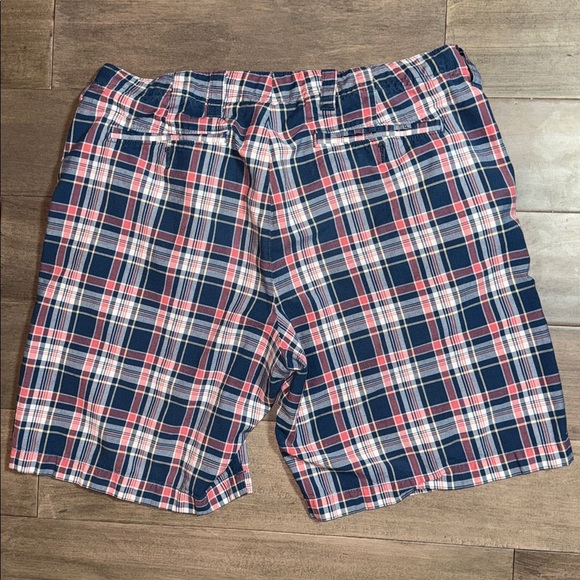 LL Bean Plaid 100% Cotton Flat Front Shorts SZ 36 - Picture 3 of 3